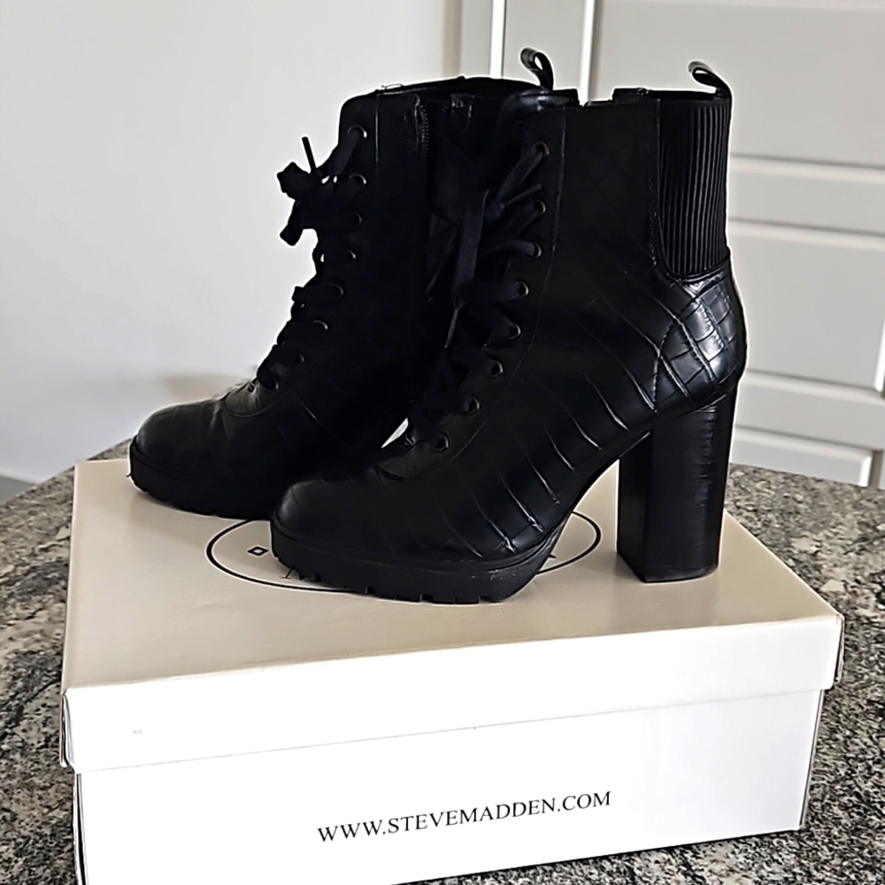 Steve Madden Boots
